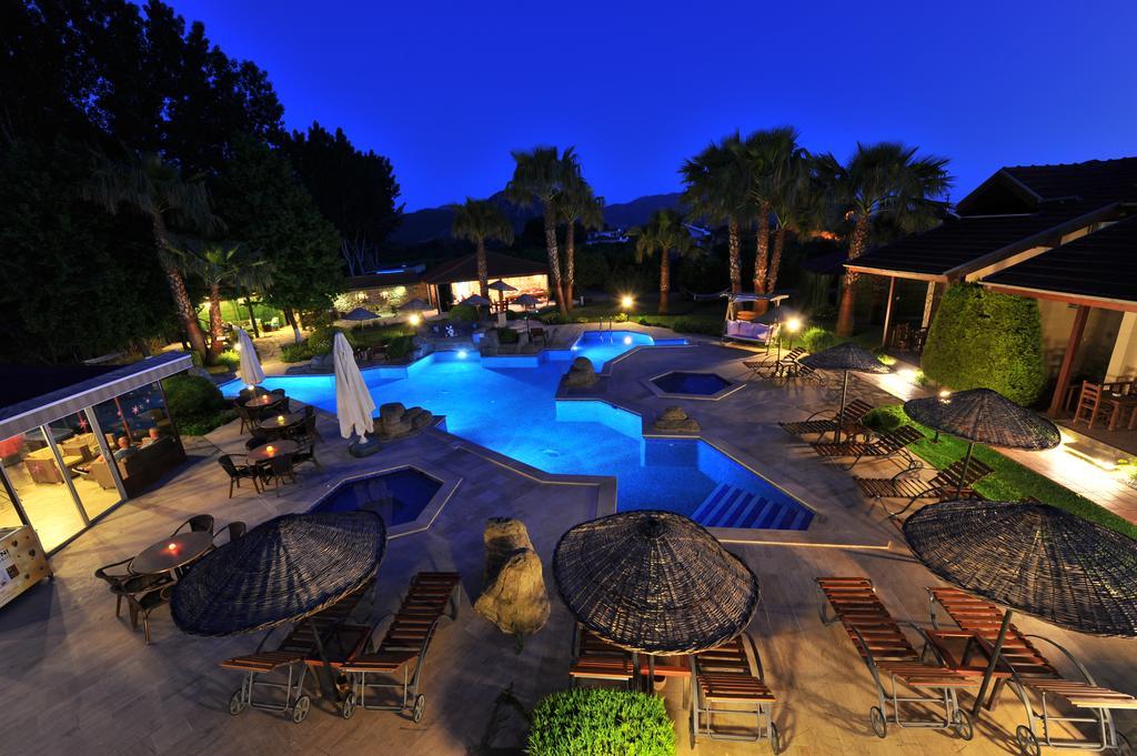 דליאן Grenadine Lodge מראה חיצוני תמונה