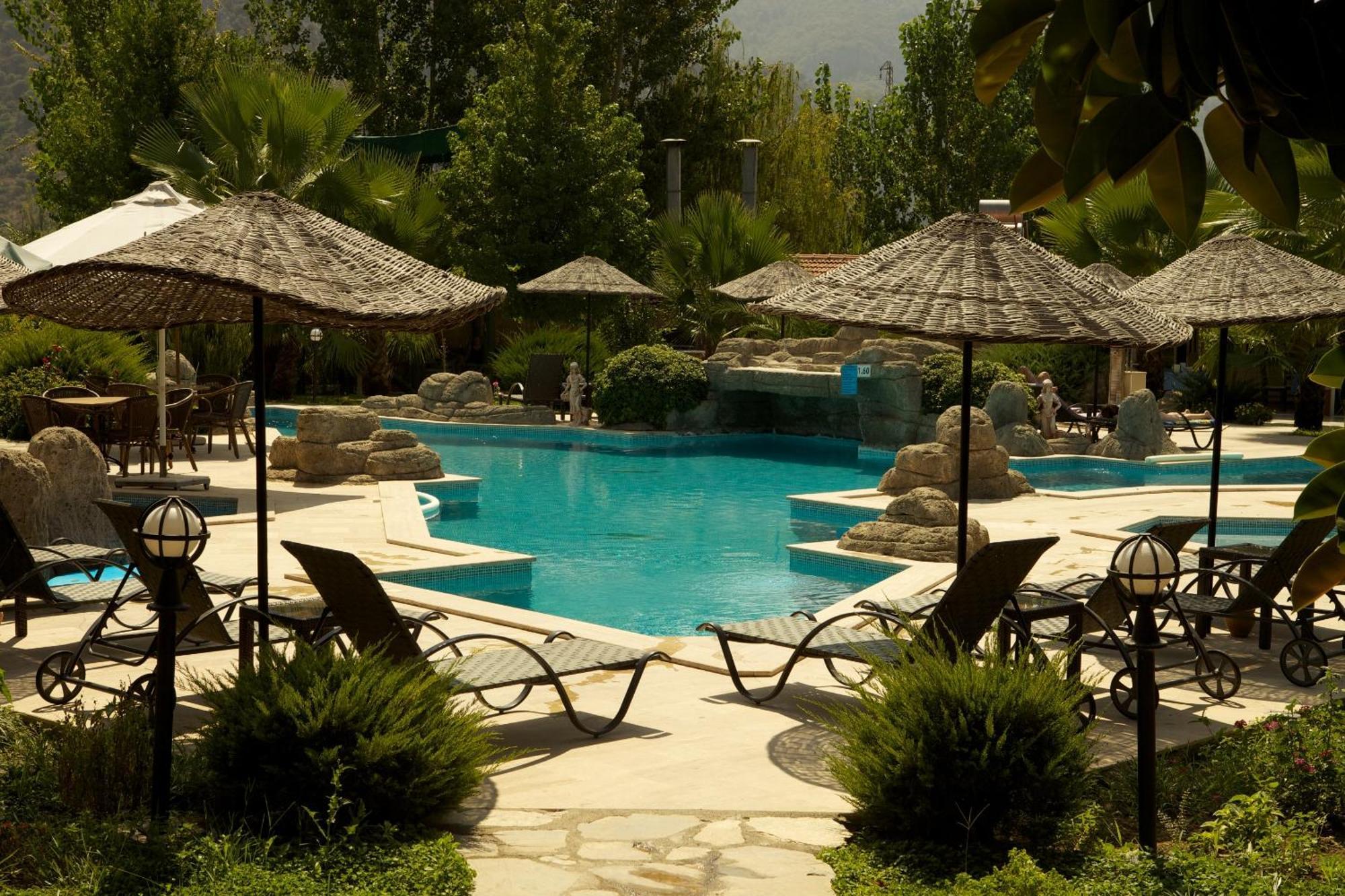 דליאן Grenadine Lodge מראה חיצוני תמונה