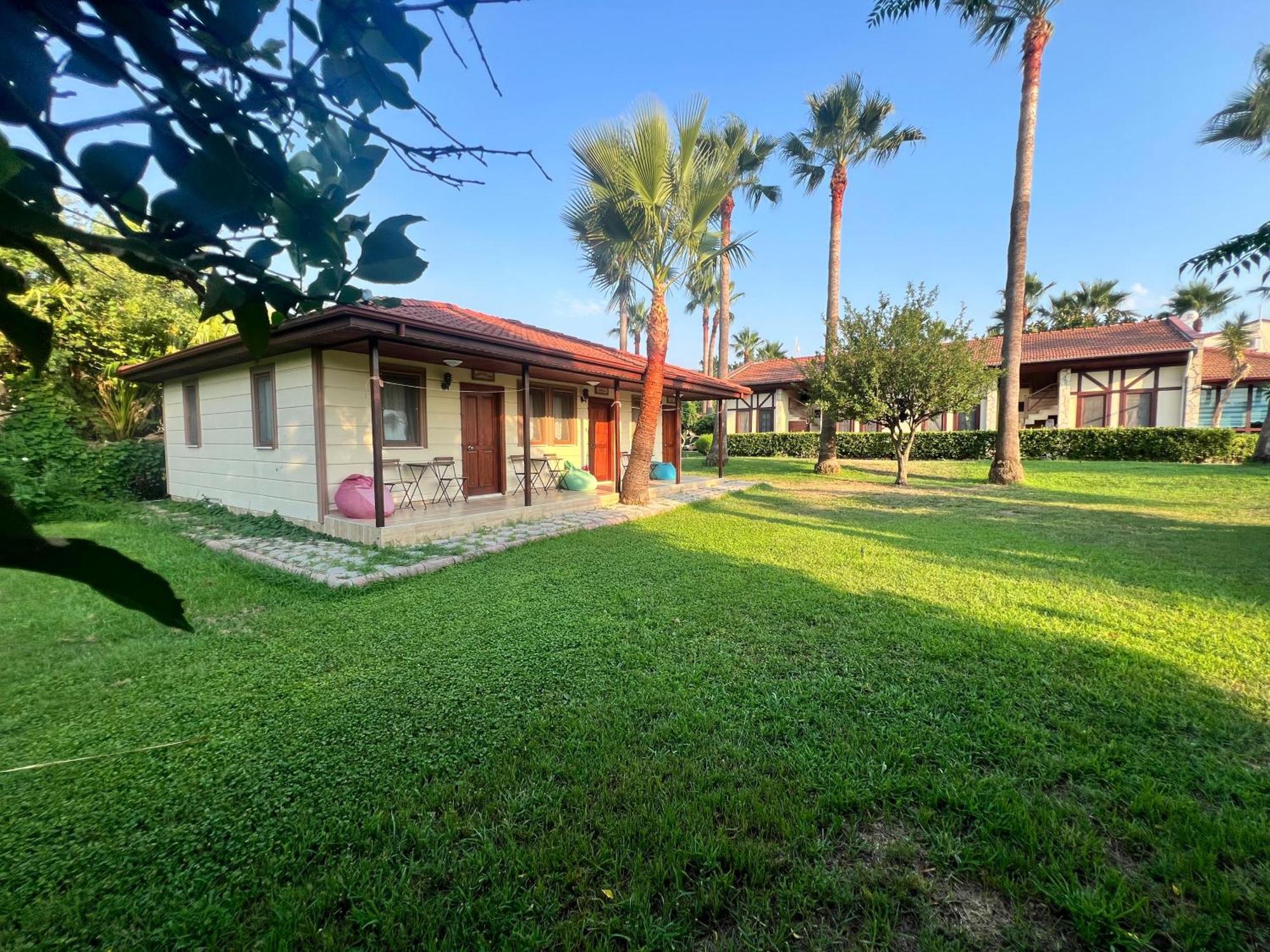 דליאן Grenadine Lodge מראה חיצוני תמונה