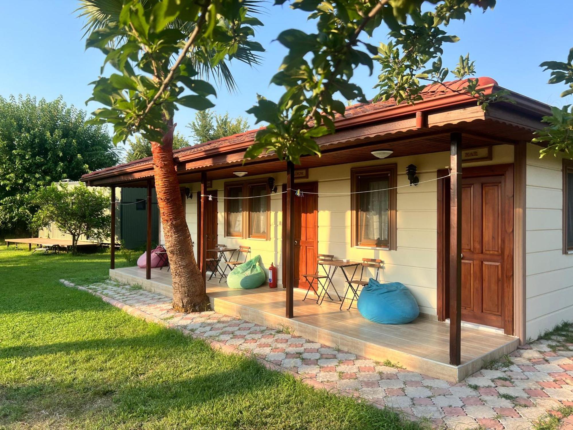 דליאן Grenadine Lodge מראה חיצוני תמונה